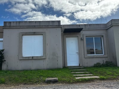 Alquiler casa de 3 dormitorios en Pando
