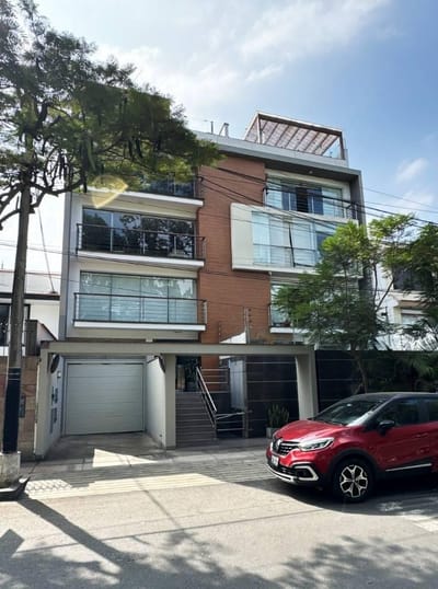 Venta de Departamento Duplex en La Aurora , frente a Parque en Miraflores