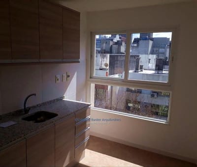 Apartamento de 2 dormitorios en venta con renta en Centro