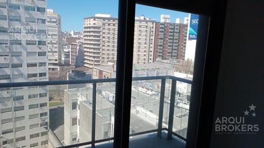 Apartamento de 2 dormitorios en venta en Centro-1211