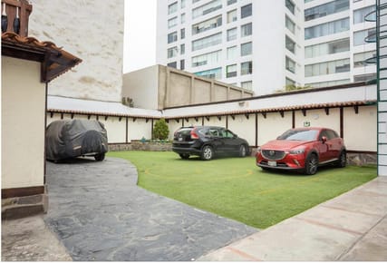 Venta de Terreno en Shell Miraflores de 712 m2 con parametros de 10 pisos de altura