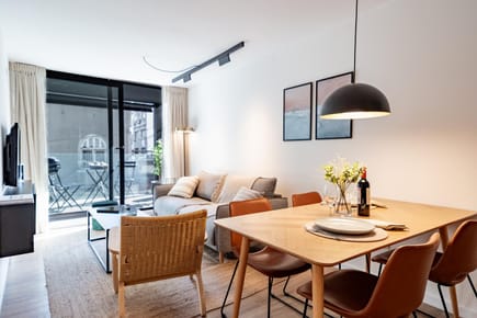 Alquiler | Apartamento de 2 dormitorios y garage en Cordón Sur