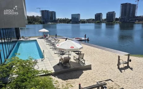 Apartamento de dos dormitorios en venta en Parque Carrasco - 1615A