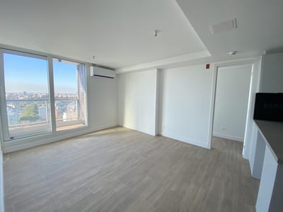 Alquiler De Apartamento De 3 Dormitorios y Garage, Piso Alto. Edificio JOY Montevideo!