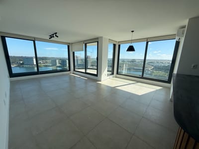 Excelente apartamento en venta en Carrasco Boating