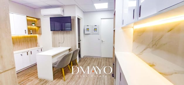SE VENDE CONSULTORIO AMOBLADO EN EDIFICIO EXCLUSIVO PARA SERVICIOS MÉDICOS EN SAN BORJA