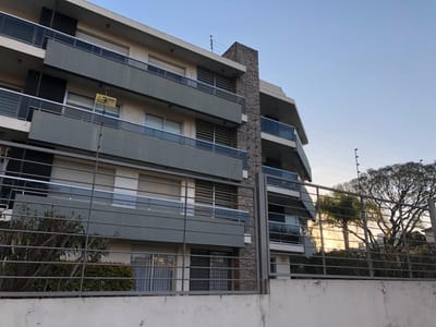 Alquiler Apartamento tres dormitorios con Garage doble en Malvín Sur - A pasos de la Rambla