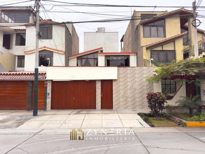 Venta de Casa frente a Parque cerca a Loma Amarilla | Surco
