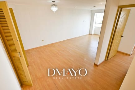 Venta de departamento piso 8 vista externa 83.20m2 con 3 dorm 1 cochera Gas Calidda y  portería 24h
