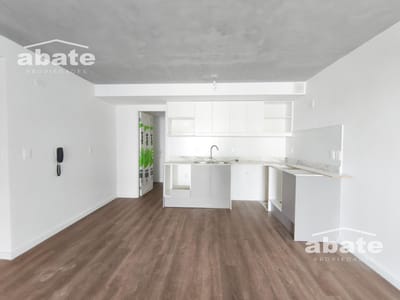 Venta de Apartamento de dos Dormitorios y dos Baños en Pocitos.