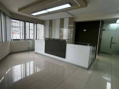 ALQUILER DE CLINICA EN ZONA INDUSTRIAL