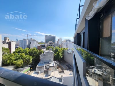 Alquiler Monoambiente piso alto en Cordón, Montevideo