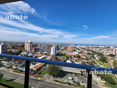 Apartamento en venta de 2 dormitorios - Estrellas de Malvín , con renta y garaje
