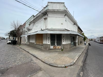Venta de Apartamento, Local y Galpón en Zona Centro, Carmelo
