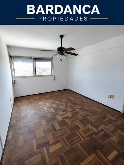 Alquilo Apartamento de 1 dormitorio con excelente vista a 20 metros de Agraciad. Paso Molino.