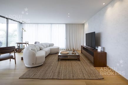 Apartamento de 2 dormitorios en alquiler en Carrasco Norte - B101