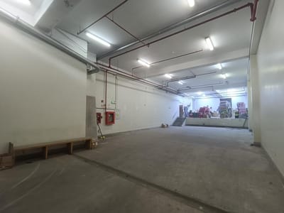 Local Comercial en Alquiler | 233 m² | 1er. Piso | Puerta a Calle | Ate