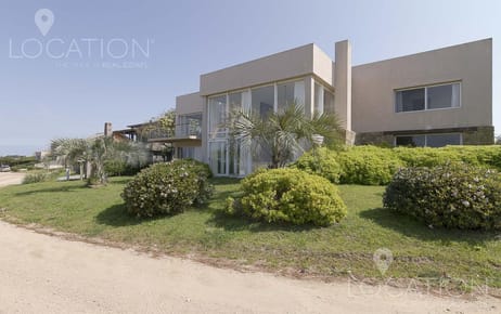 Casa en venta y alquiler temporal - LHO1220910