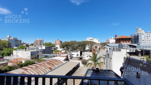 Apartamento de dos dormitorios en venta en Pocitos - 903