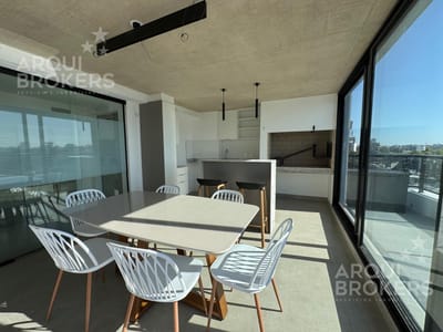 Apartamento  de dos dormitorios en venta en Pocitos - 1001