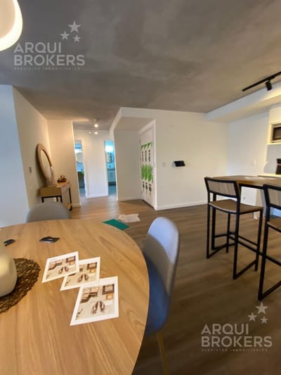 Apartamento  de dos dormitorios en venta en Pocitos - 503