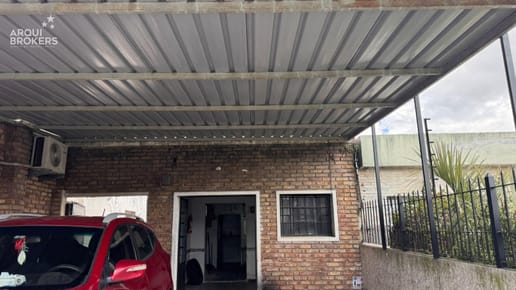 Depósito en alquiler en Unión a 5 cuadras de 8 de octiubre