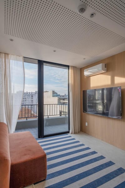 Venta apartamento de dos dormitorios con terraza en Palermo, Montevideo