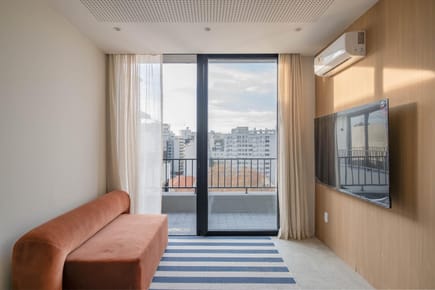 Venta apartamento de dos dormitorios con terraza en Palermo, Montevideo