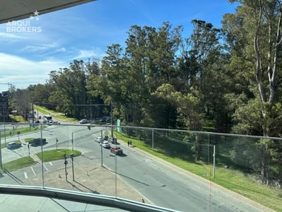 Apartamento de tres dormitorios en alquiler en Parque Roosevelt - 406