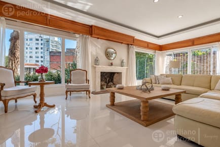 Venta Casa 5 dormitorios Playa Mansa Punta del Este