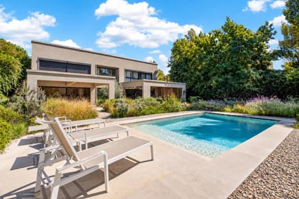 Venta Casa en La Arbolada, Punta del Este, piscina y losa radiante