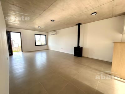 Venta casa de 3 dormitorios, dos baños a estrenar en Lagomar
