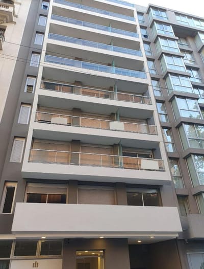 Soriano y Andes, Próximo Rambla, terraza al frente, 1 dorm, nuevo  !