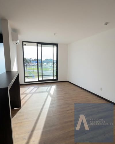Apartamento de 2 Dormitorios en Alquiler, Barra de Carrasco AP9495884