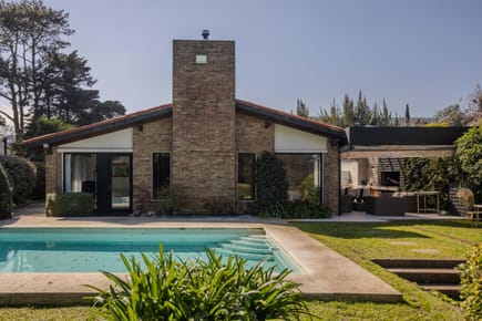 Alquiler casa 3 dormitorios sobre el lago en Parque Miramar