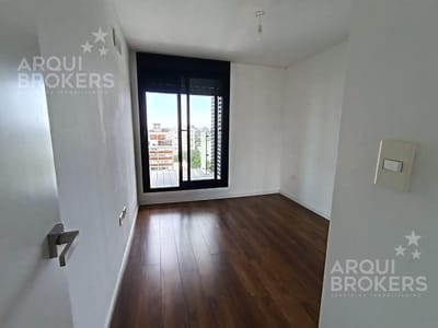 Venta apartamento dos dormitorios en Barrio Sur - 702
