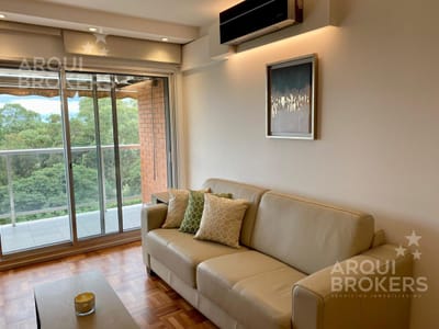 Alquiler apartamento dos dormitorios con muebles en Punta Carretas con garaje