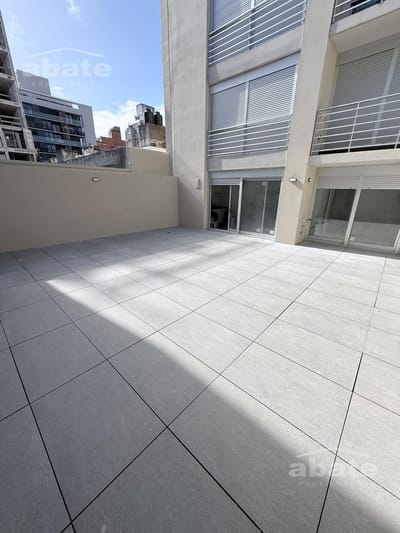 Venta apartamento 1 dormitorio con amplio patio