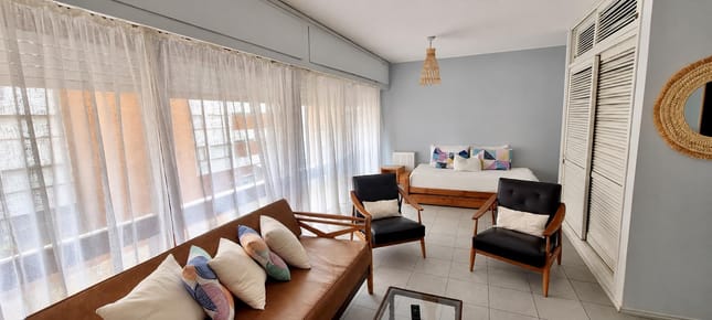 VENTA - ALQUILER - ALQUILER TEMPORAL: Apartamento en la Parada 2 de Playa Brava, Punta del Este