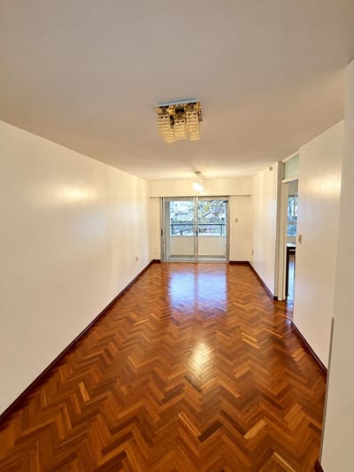 Alquiler de Apartamento de 3 dormitorios con balcón en Tres Cruces, Montevideo