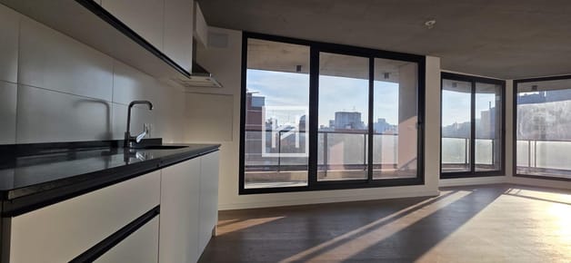 Henko Soho (802) Venta de Apartamento 1 Dormitorio con Cochera en Cordón Sur A Estrenar! Piso Alto