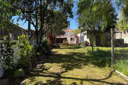 Alquiler Casa 2 dormitorios en Nuevo Paris con jardín 