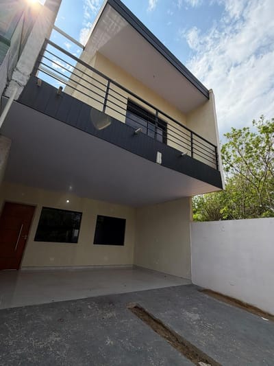 En venta duplex de 3 dormitorios en Zarate Isla Luque