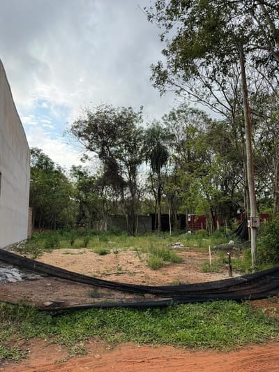En venta terreno de 6x25 en Zarate Isla Luque