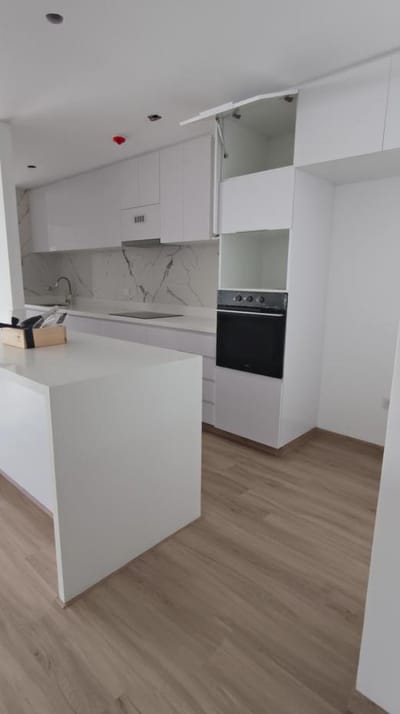 Venta Departamento de 2 dorm. - Vista Directa a la Bahía de Barranco