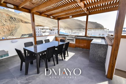 venta Casa de Playa amoblada de 3 niveles, cochera y piscina — Condominio Playa Azul- Pet Friendly