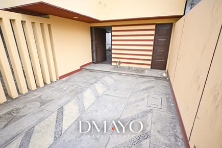 Venta de casa para remodelar frente a parque cerrado por Estacion La Cultura