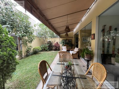 VENTA CASA EN AURORA MIRAFLORES (609-1143-1)