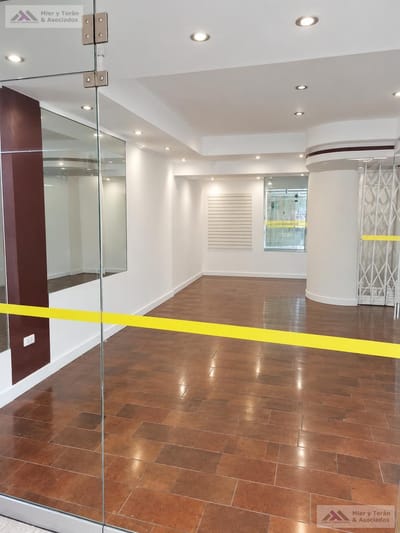 LOCAL COMERCIAL EN MOLICENTRO (609-563-3)