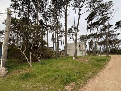 Terreno en venta a pasitos del mar Ocean Park